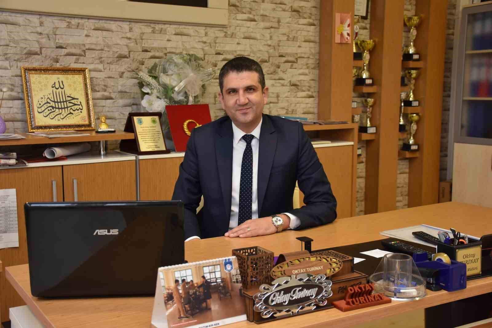 Eskişehir Orgeneral Halil S&ouml;zer Ortaokulu&rsquo;nda &lsquo;Aile Yılı&rsquo; etkinliği
