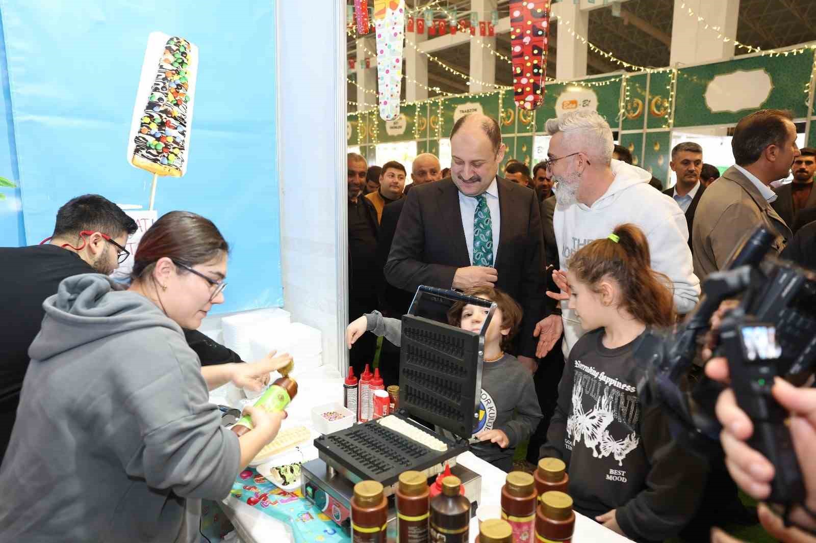 Şanlıurfa&rsquo;da Ramazan sokağı coşkusu başladı
