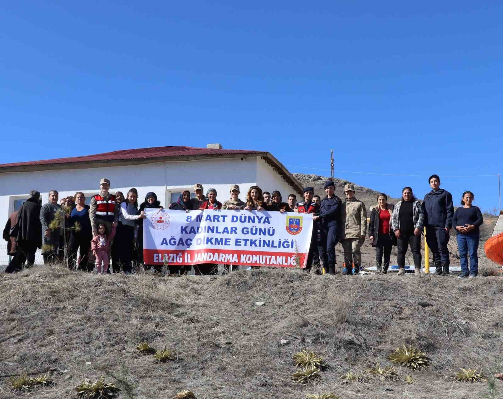 Jandarma, kadınları unutmadı