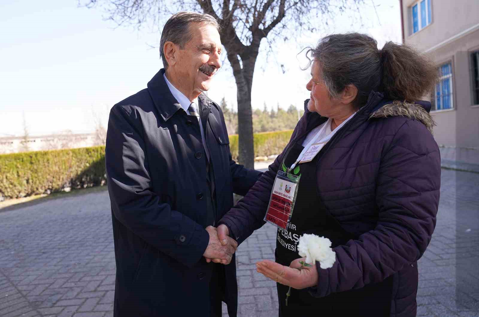 Başkan Ataç 8 Mart Dünya Kadınlar Günü’nü üreticilerle kutladı