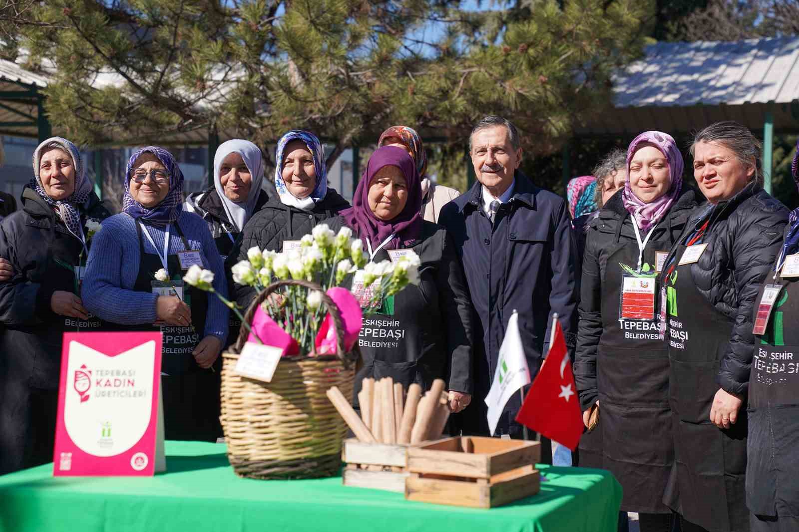 Başkan Ata&ccedil; 8 Mart D&uuml;nya Kadınlar G&uuml;n&uuml;&rsquo;n&uuml; &uuml;reticilerle kutladı
