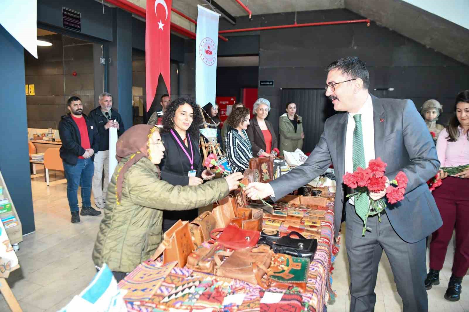 Tunceli&rsquo;de, 8 Marta &ouml;zel klip
