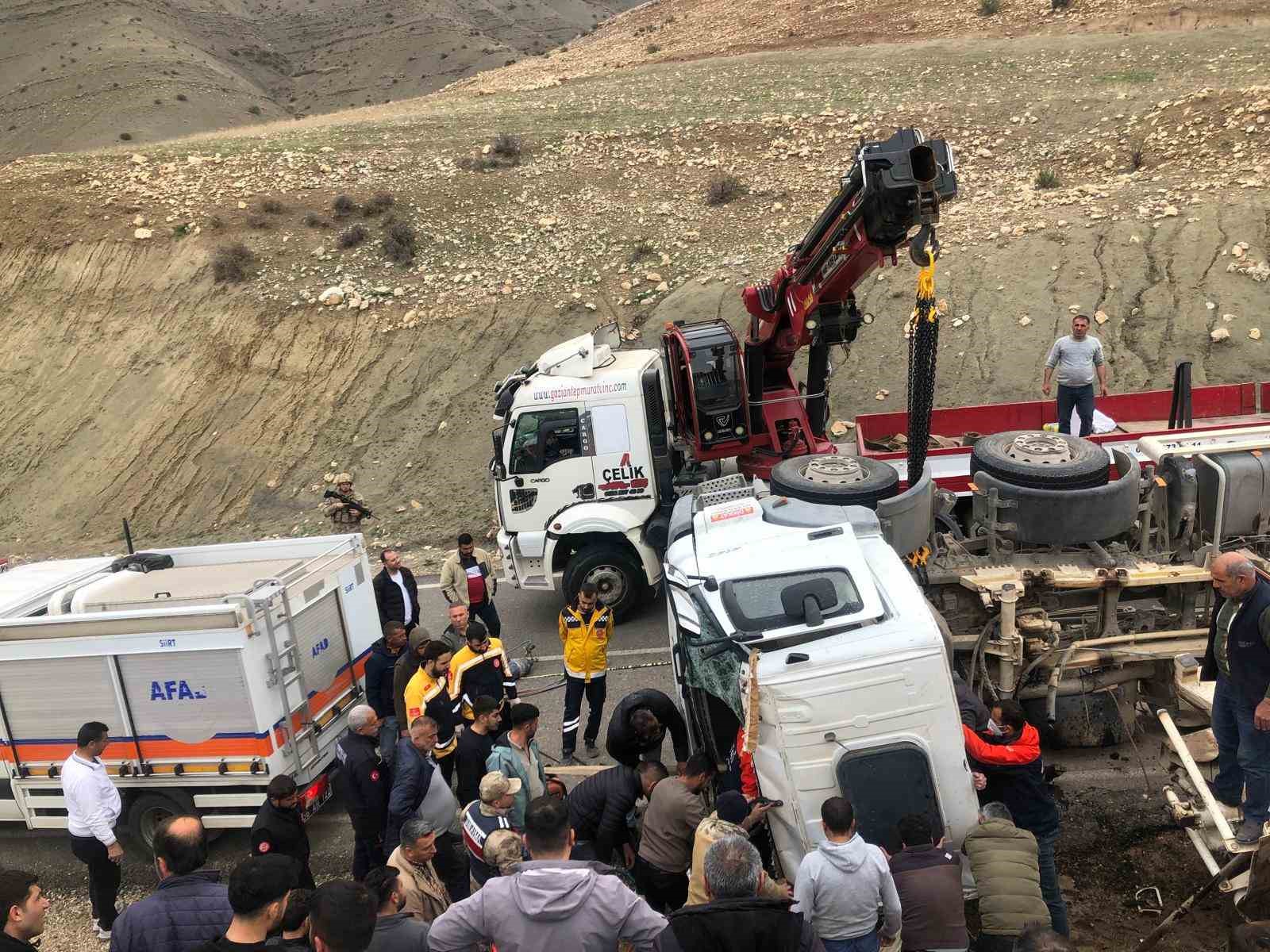 Siirt&rsquo;te beton mikseri devrildi: 1 &ouml;l&uuml;
