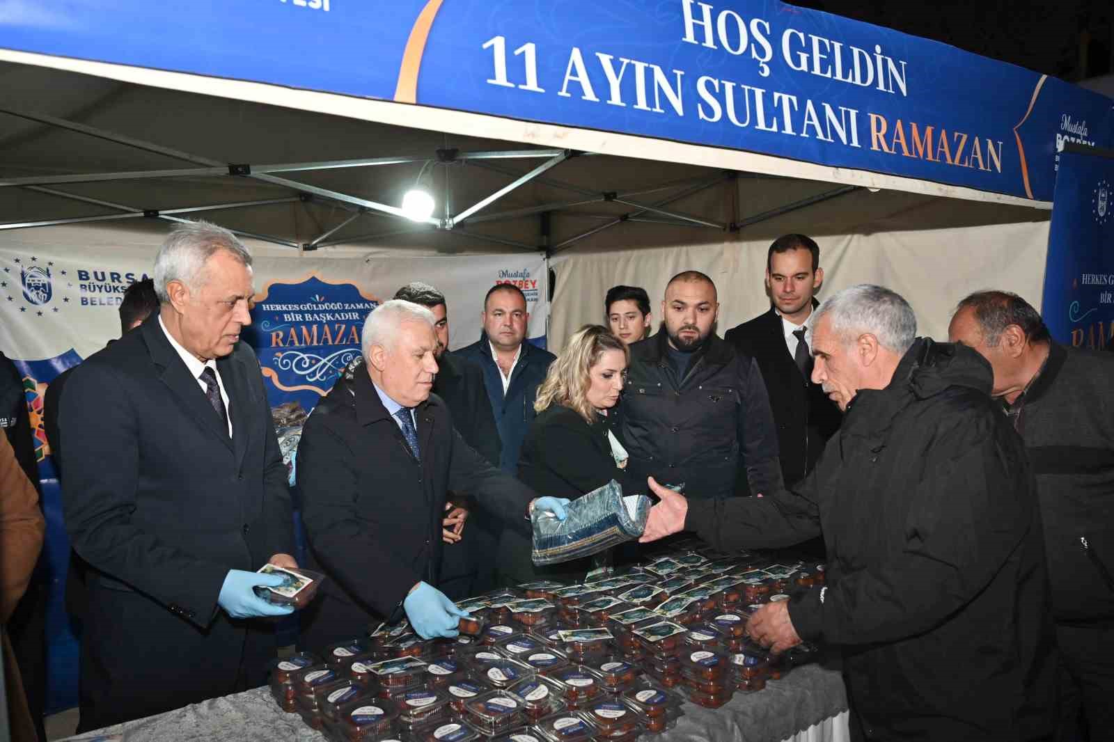 B&uuml;y&uuml;kşehir&rsquo;le Orhangazi&rsquo;de Ramazan coşkusu
