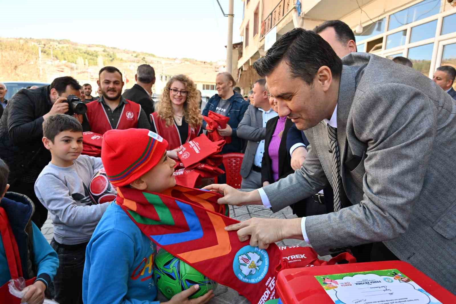 Başkan Zeyrek&rsquo;ten Akhisar&rsquo;a &rsquo;Kent Lokantası ve Halk Mandıra&rsquo; m&uuml;jdesi
