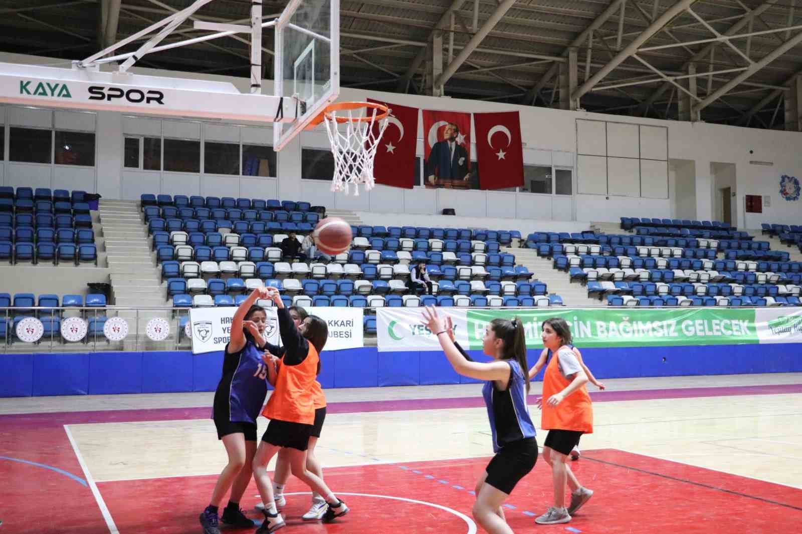Hakkari&rsquo;de Yeşilay Spor Oyunları Turnuvası sona erdi
