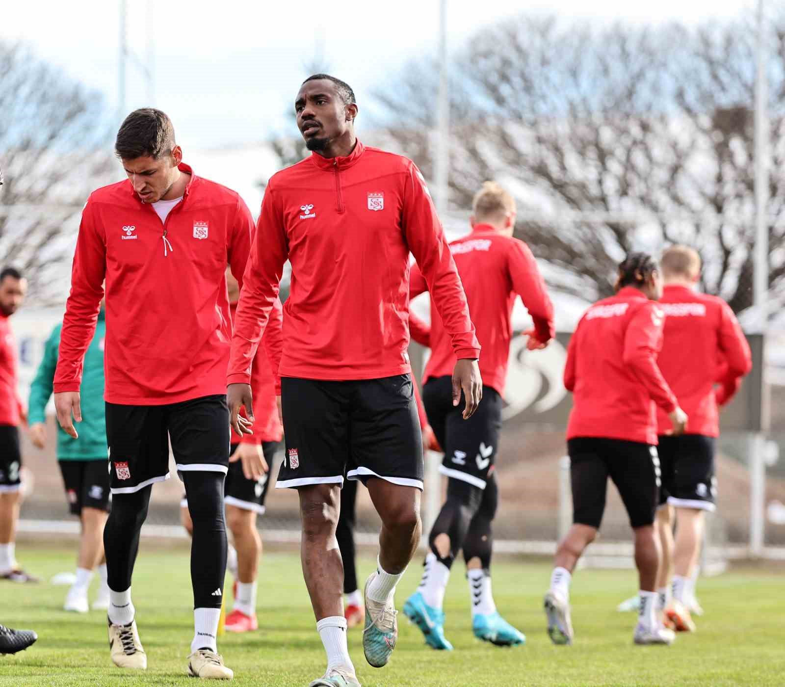 Sivasspor, G&ouml;ztepe ma&ccedil;ına hazır
