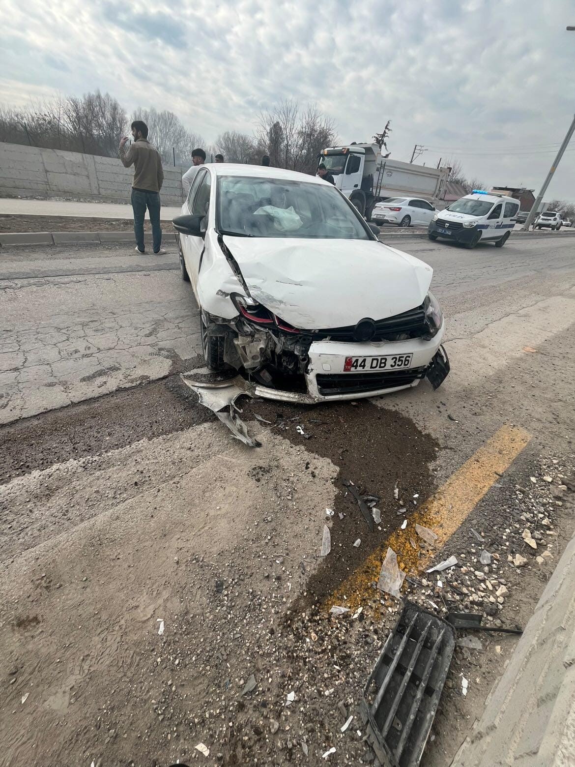 Elazığ'da kaza: 2 kişi yaralandı - İhlas Haber Ajansı