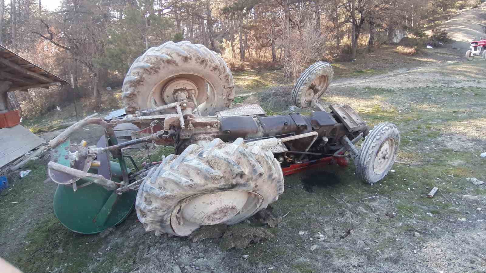 Bolu’da traktör devrildi: Kadın sürücü yaralandı