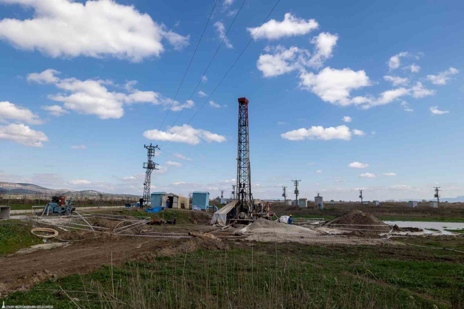 İZSU İzmir&rsquo;e 32 milyon metrek&uuml;p su kazandıracak
