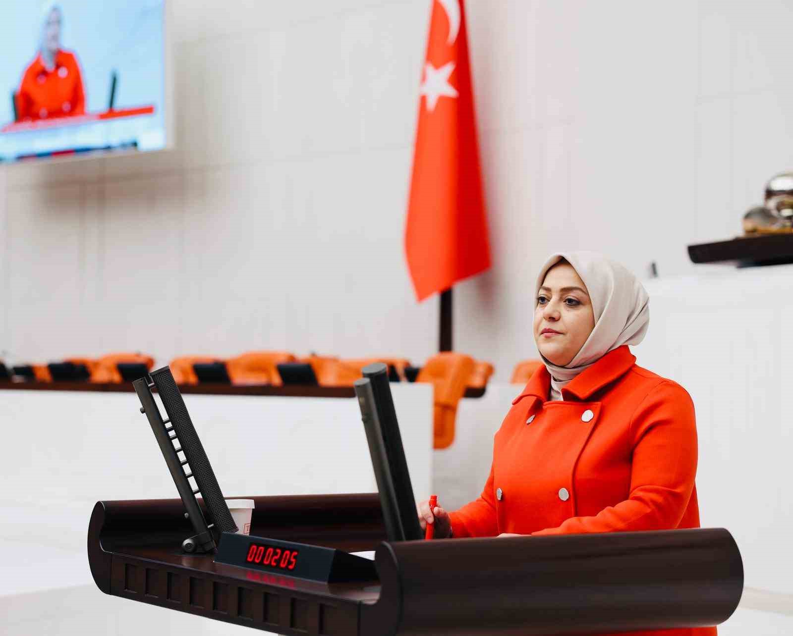 Milletvekili Ün: "Kredi batağına neden olan tüketim çılgınlığı geleceğimizden çalıyor"