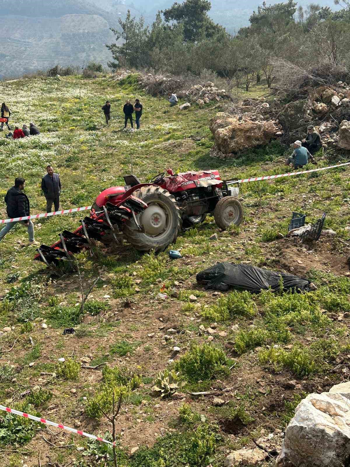 Traktörün altında kalan şahıs hayatını kaybetti