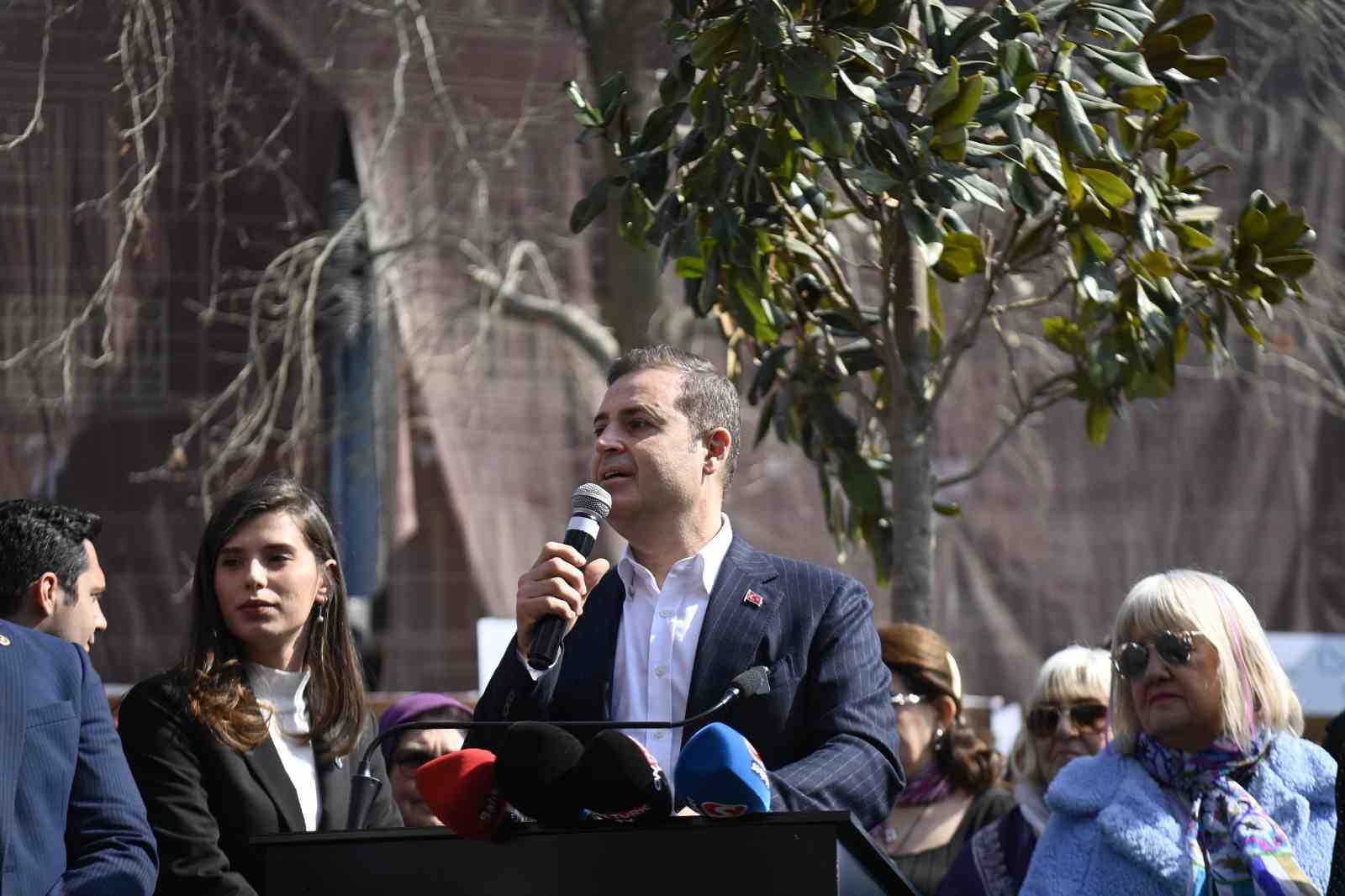 Başkan Ahmet Akın’ın ’Dünya Emekçi Kadınlar Günü’ mesajı: "Kadınların emeklerini berekete çevirmek için haftanın yedi günü açık olacak şekilde satış yapabilecekleri kapalı alanları şehrimize kazandıracağız"