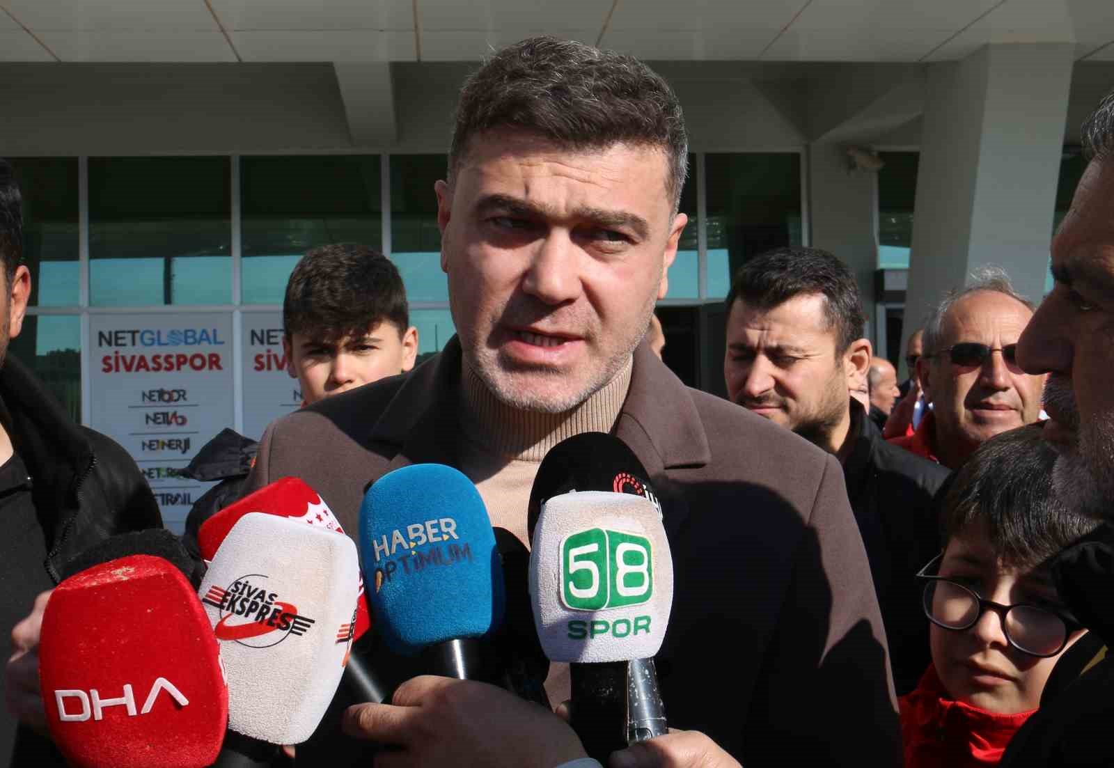 Mustafa Kurbanoğlu: "Ligde hak ettiğimiz yere geleceğiz"
