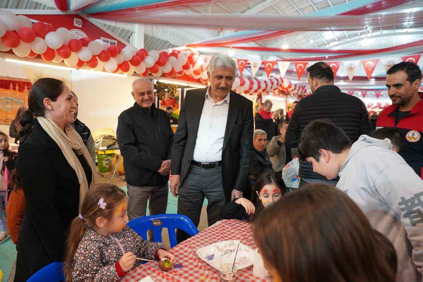 Kahta Belediyesi’nden Ramazan Çarşısı’nda çocuklara özel etkinlik