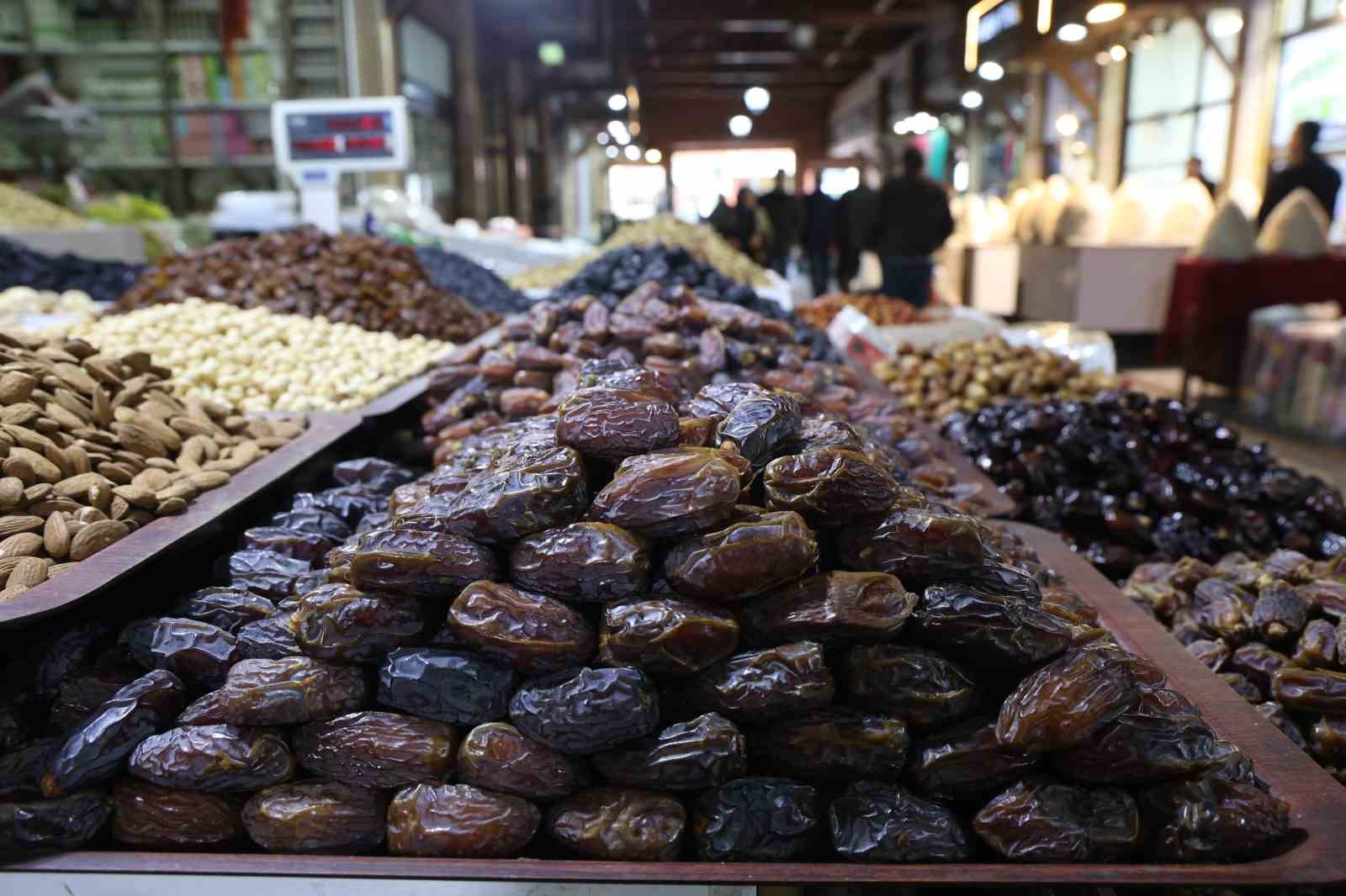 Uzmanlar uyardı: Hurma alırken bunlara dikkat edin!
