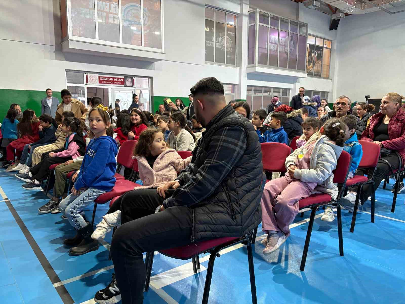 Muğla’da Ramazan ayında çocuk tiyatrosu miniklerle buluştu