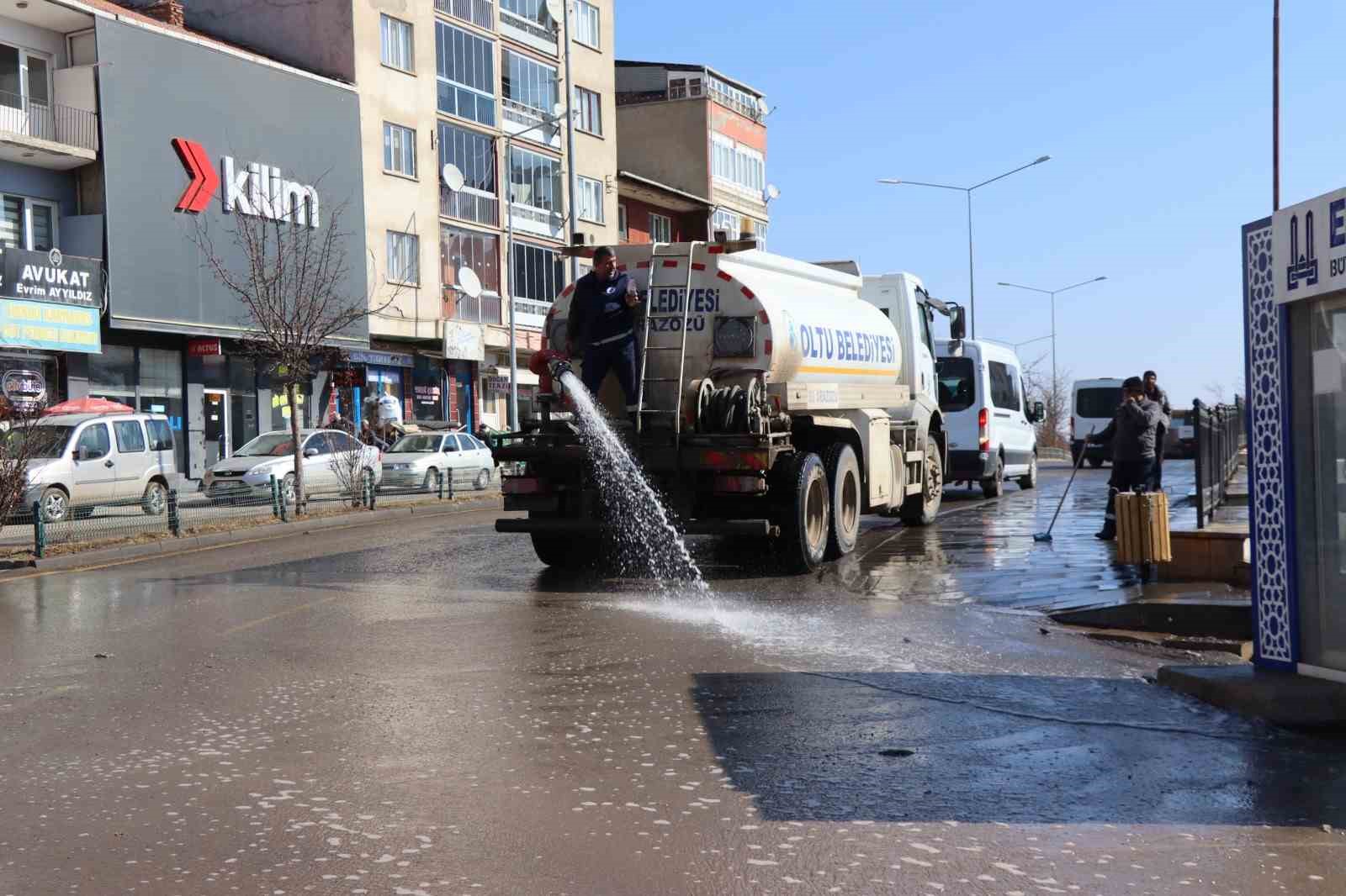 Oltu&rsquo;da bahar temizliği
