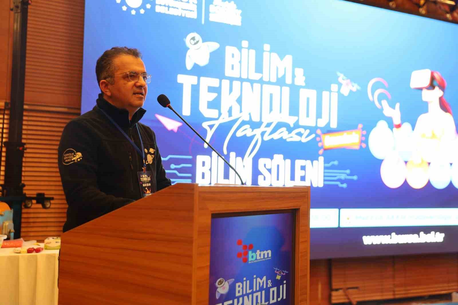 Çocuklar, Büyükşehir’le bilim yolculuğuna çıktı
