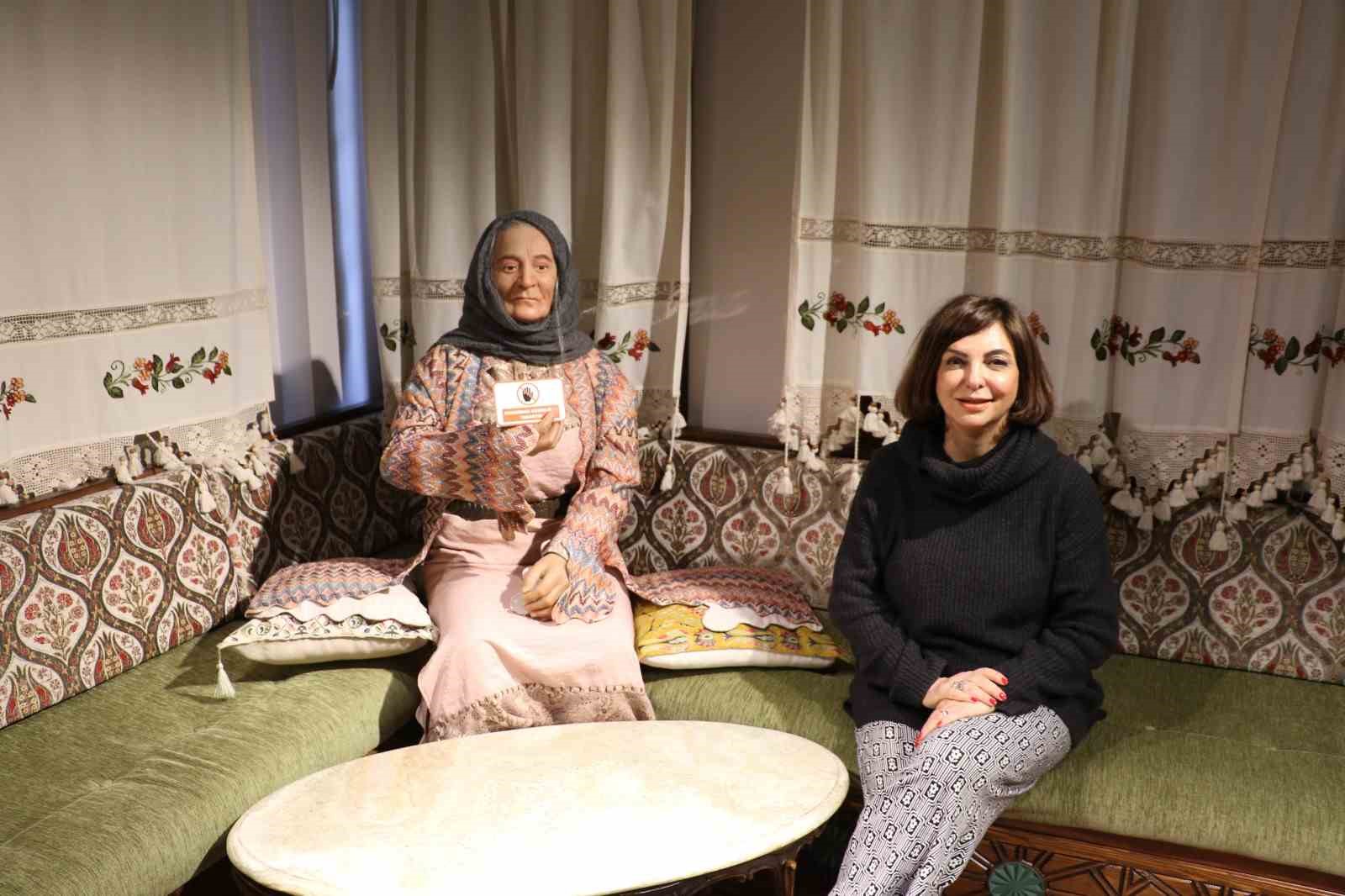 İzmirli rehberlere Manisa&rsquo;nın tarihi ve k&uuml;lt&uuml;rel zenginlikleri tanıtıldı
