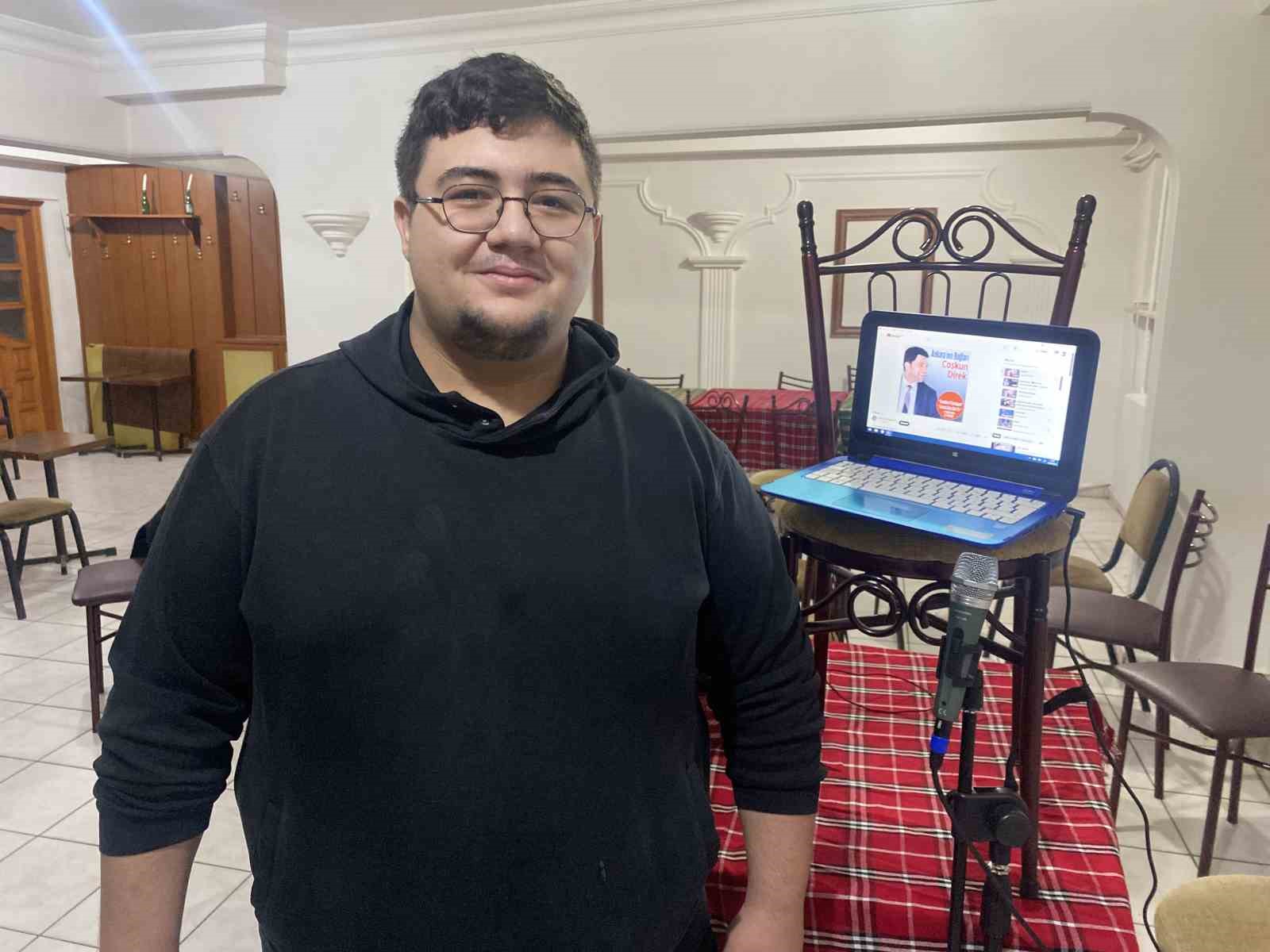 Gen&ccedil; bilişimcinin yetersiz ses donanımı i&ccedil;in &uuml;rettiği &ccedil;&ouml;z&uuml;m g&ouml;renleri g&uuml;ld&uuml;rd&uuml;
