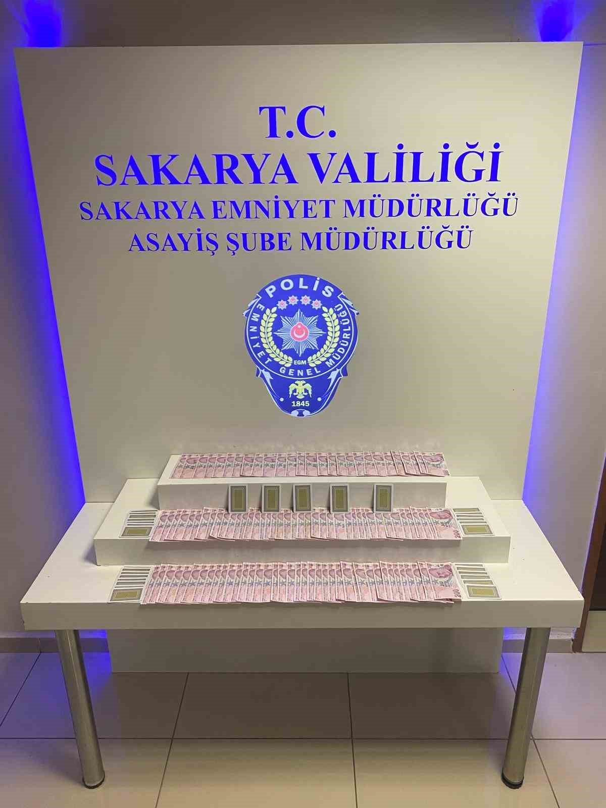 Sakarya’da kumar operasyonu: 3 işyeri faaliyetten men edildi
