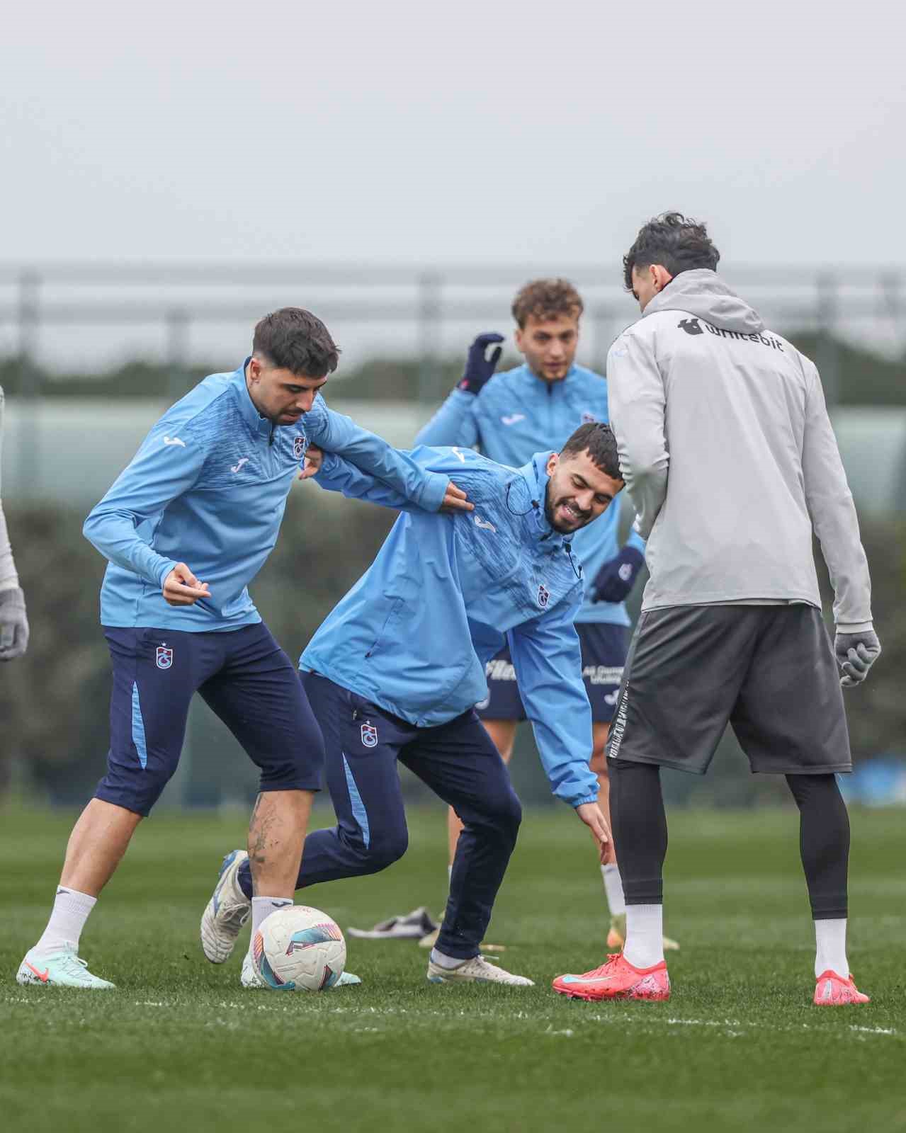 Trabzonspor&rsquo;u, H&uuml;seyin &Ccedil;imşir &ccedil;alıştırdı
