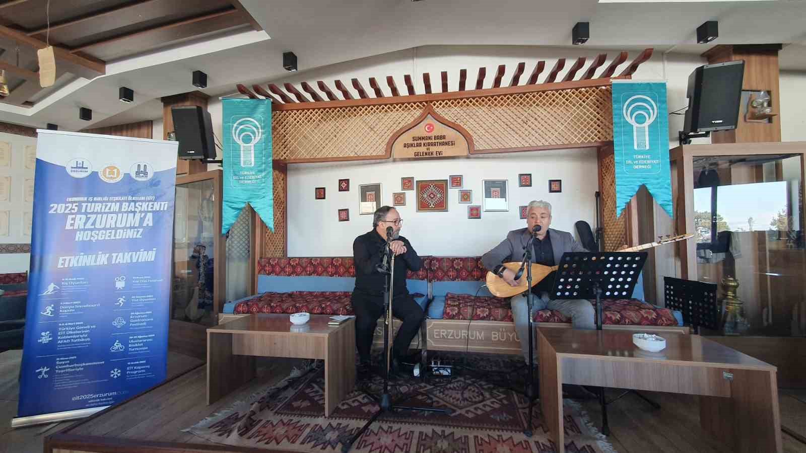 Turizm Fak&uuml;ltesi &ouml;ğrencilerinden &Acirc;şık Kerem&rsquo;e yoğun ilgi
