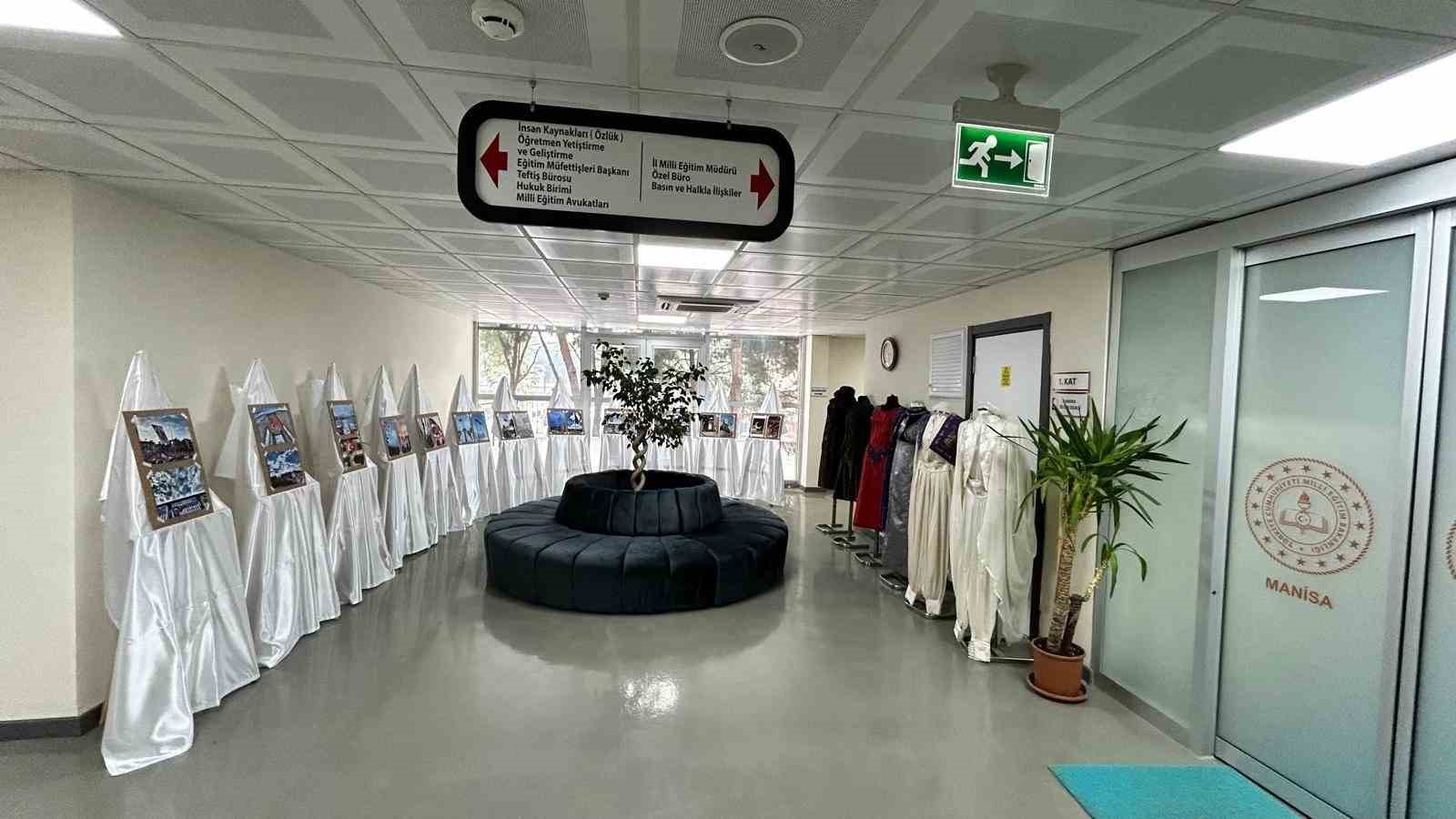 Meslek liselilerden &rsquo;Renkli Dokunuşlar&rsquo;
