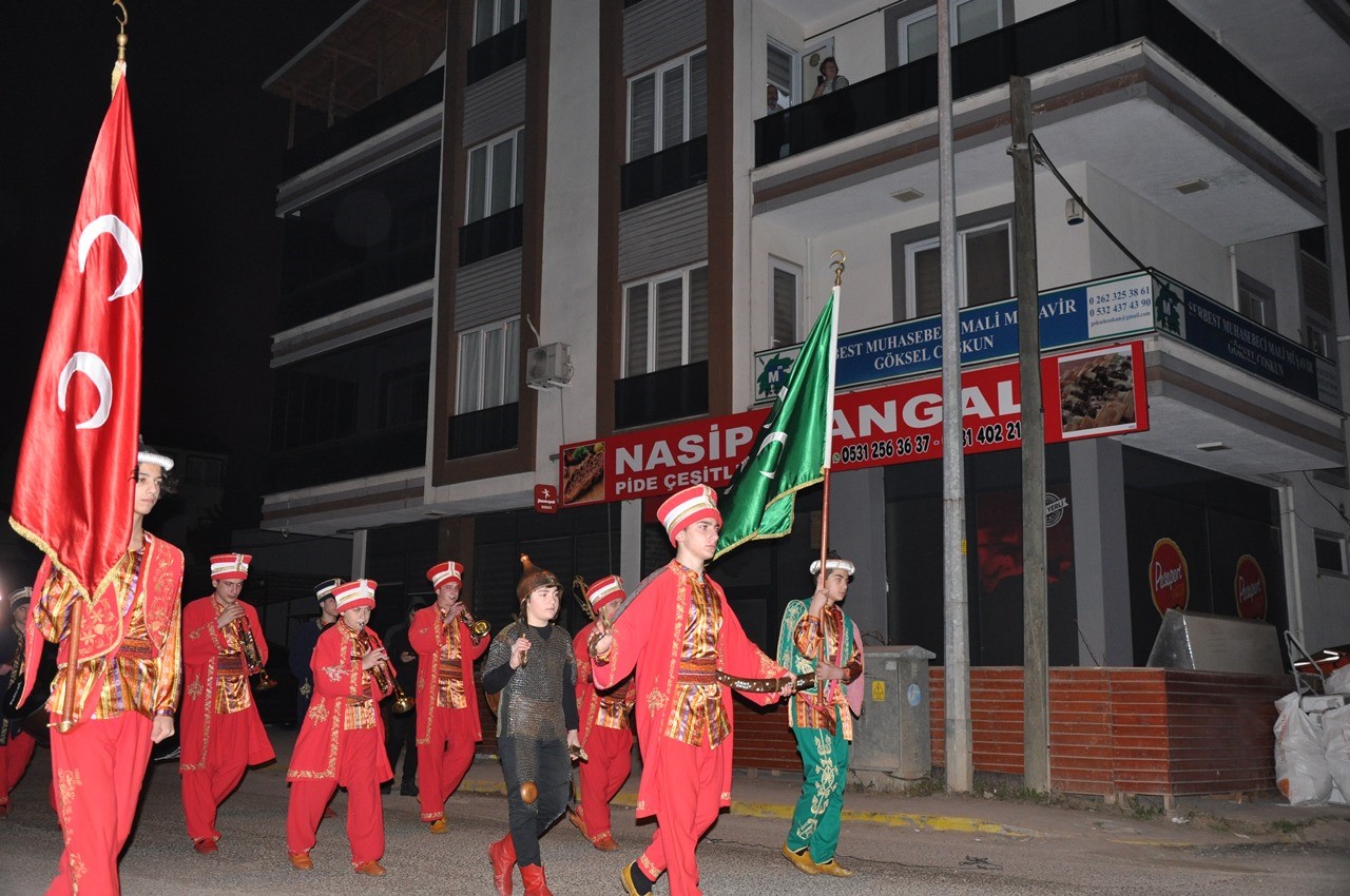 Mehter marşı ile sahur coşkusu
