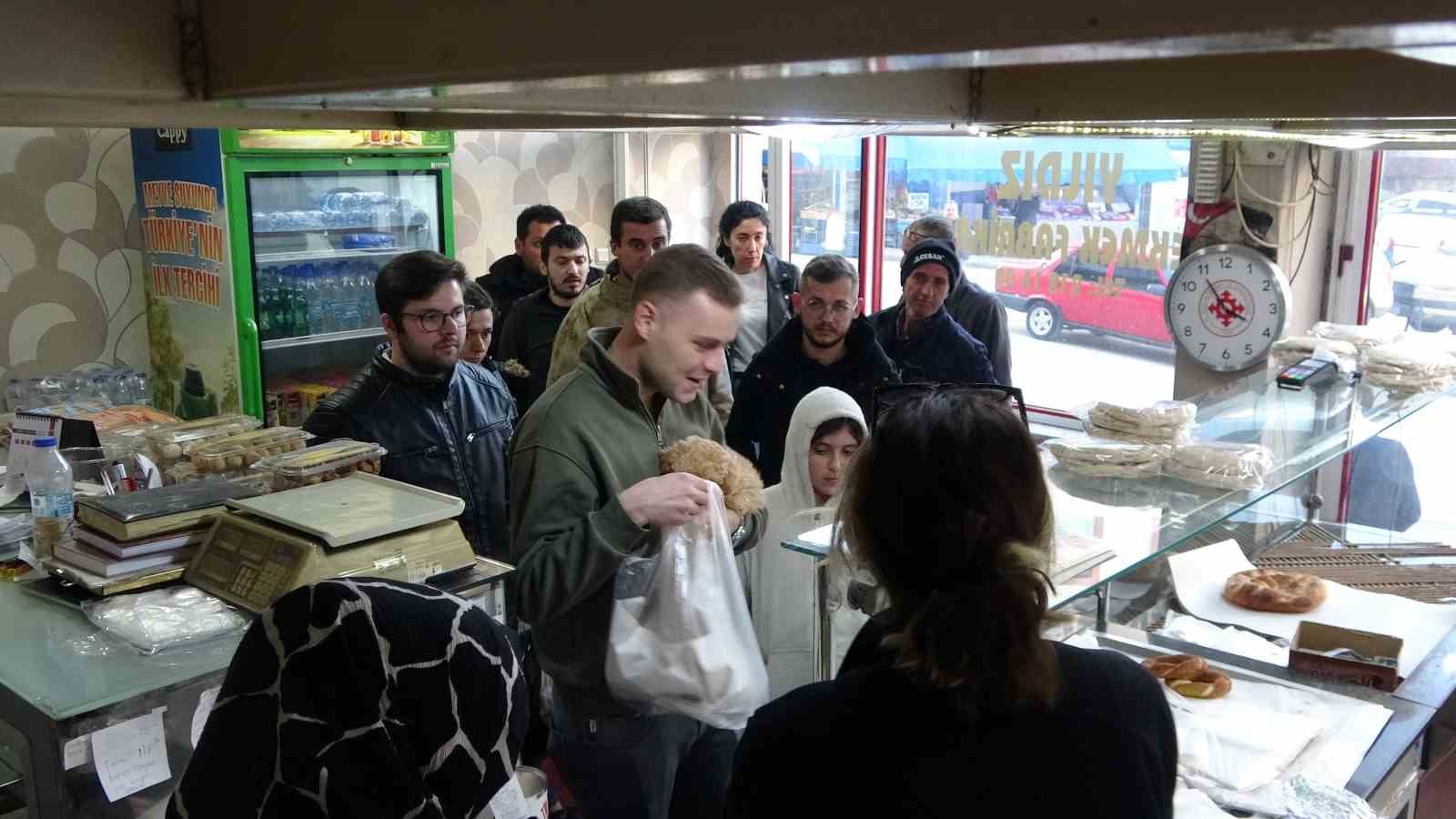 Yarım asırdır Ramazan pidesi yapıyor
