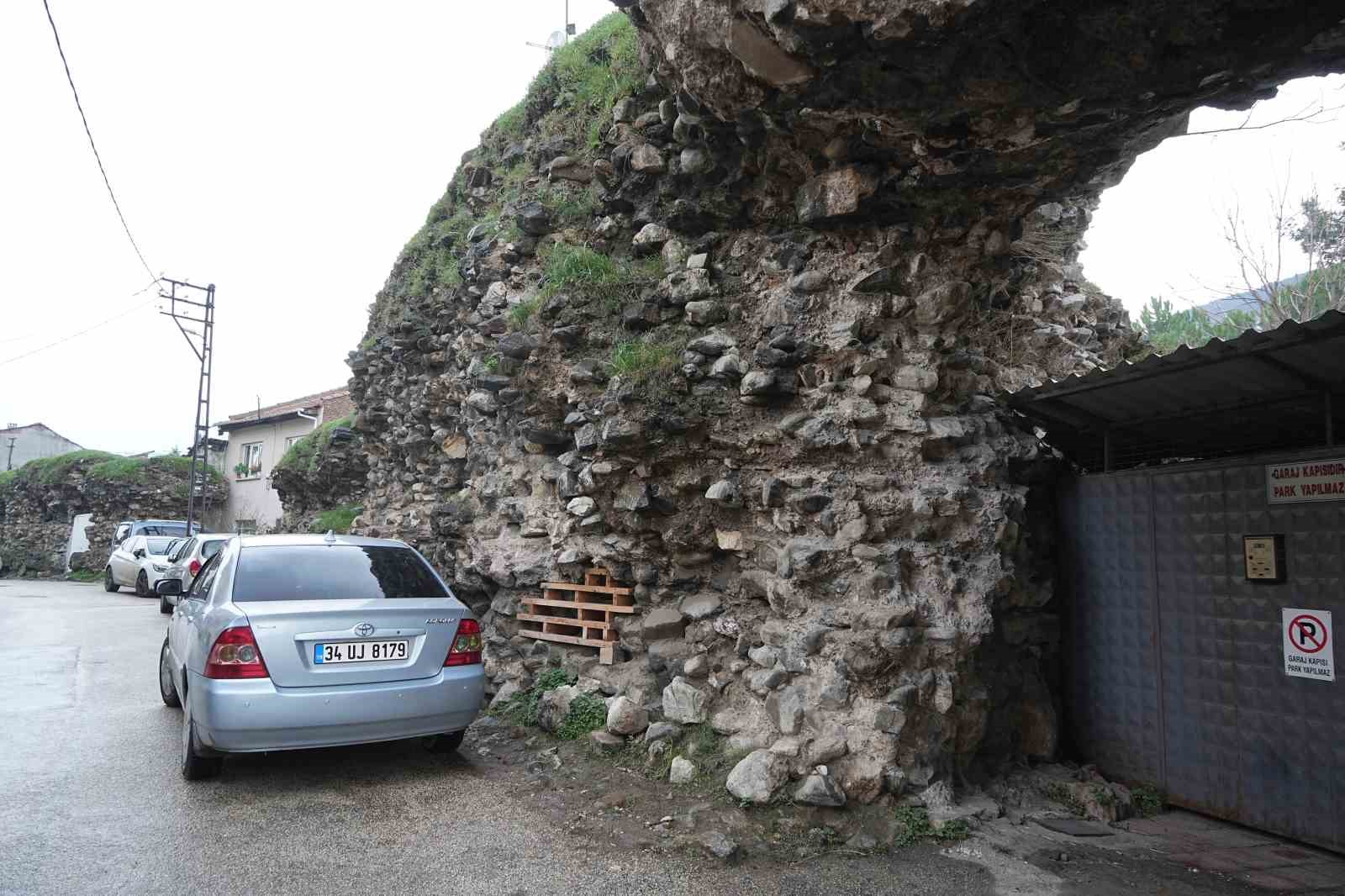 Bursa’da tarihe çanak anten diktiler