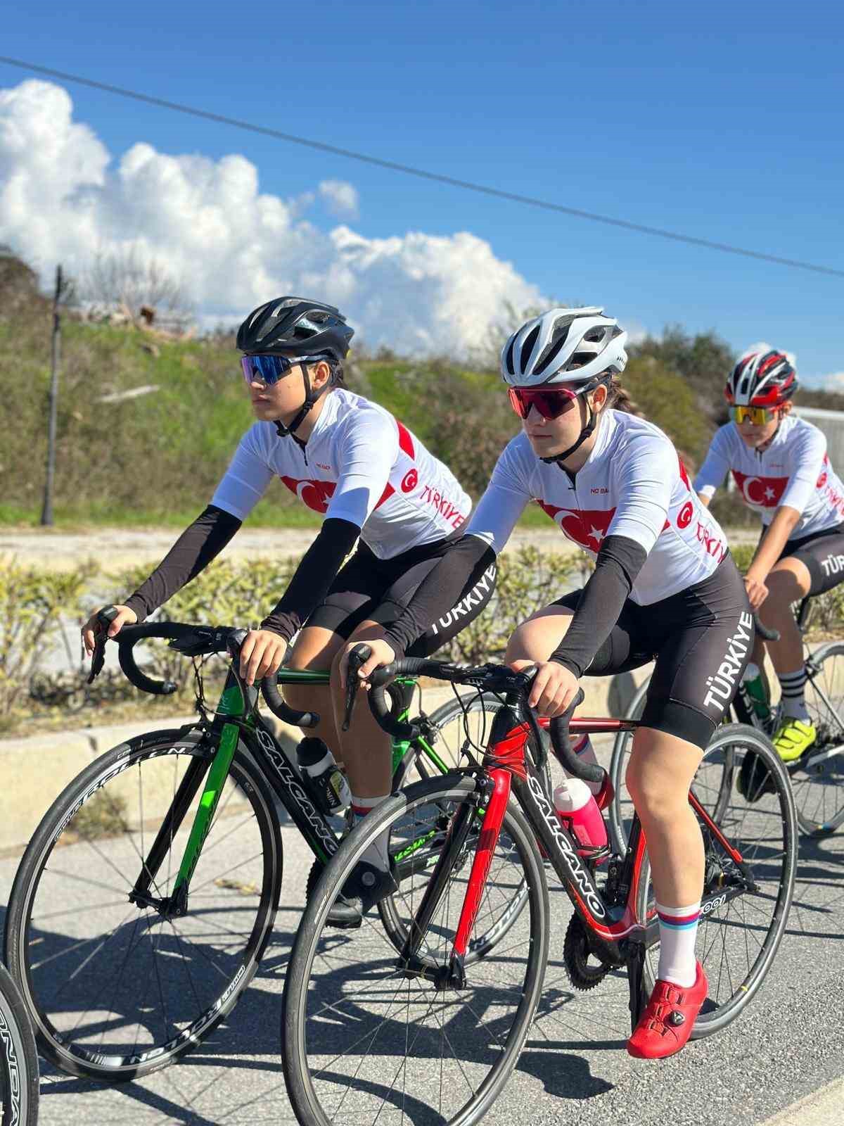 Milli bisiklet&ccedil;iler Yalova&rsquo;da yetişiyor
