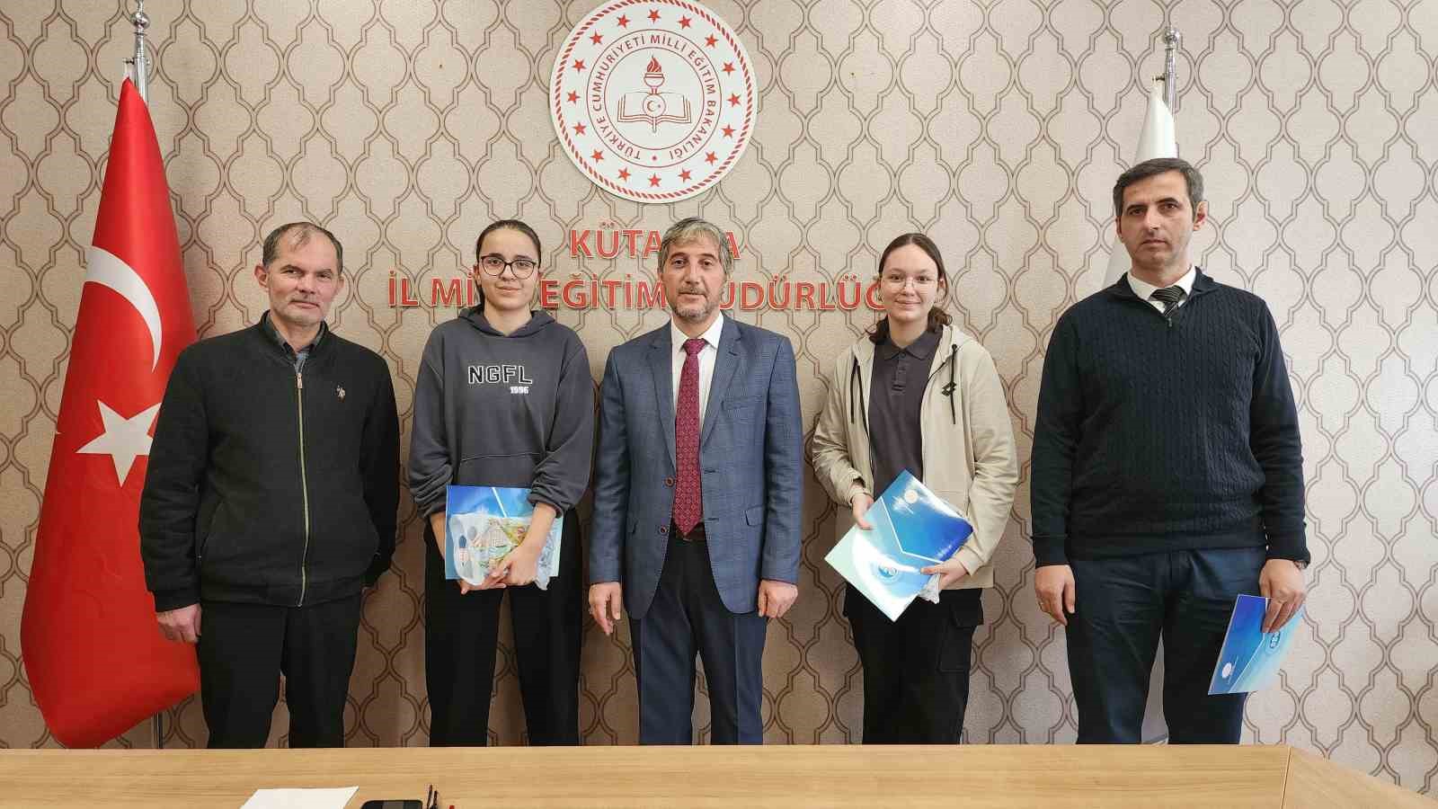 K&uuml;tahyalı &ouml;ğrencilerden b&uuml;y&uuml;k başarı
