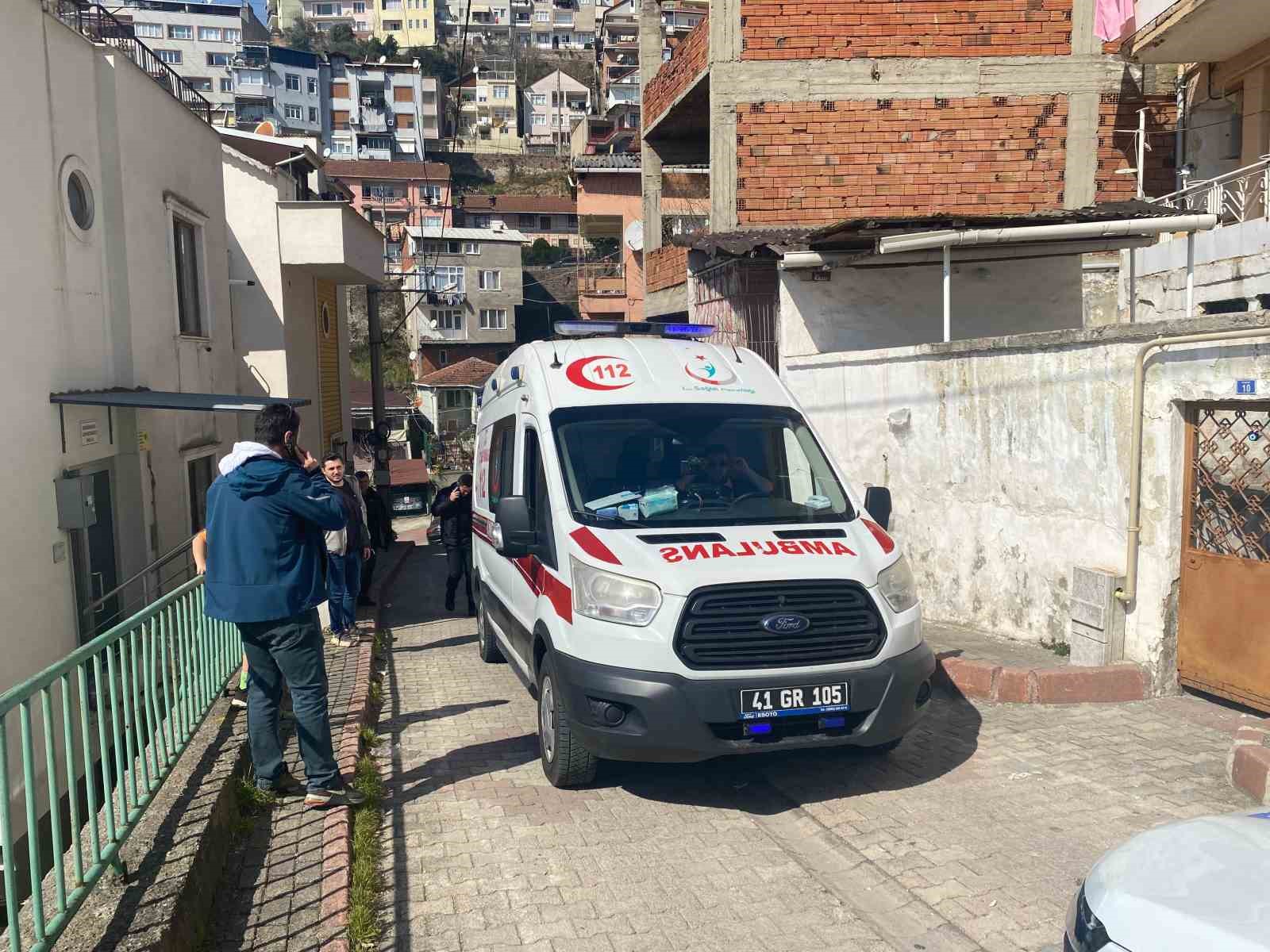 Tabancayı kazara ateşleyen kadın bacağından yaralandı
