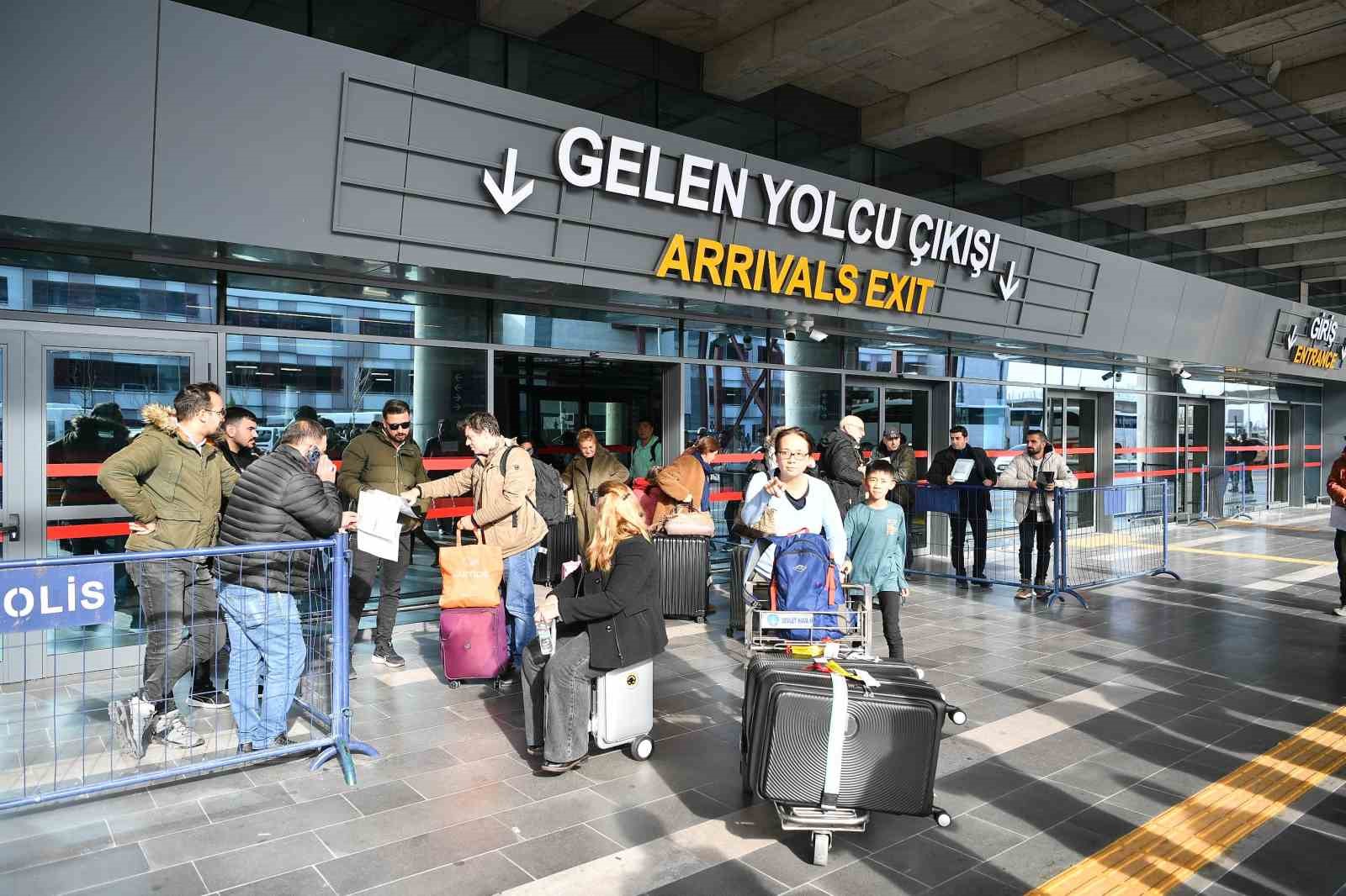 Kayseri Havalimanı&rsquo;nda Şubat ayında 178 bin 240 yolcuya hizmet verildi
