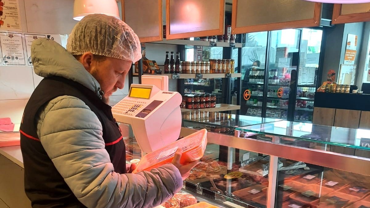 Uşak&rsquo;ta Ramazan kolileri i&ccedil;inde bulunan gıdalara sıkı denetim
