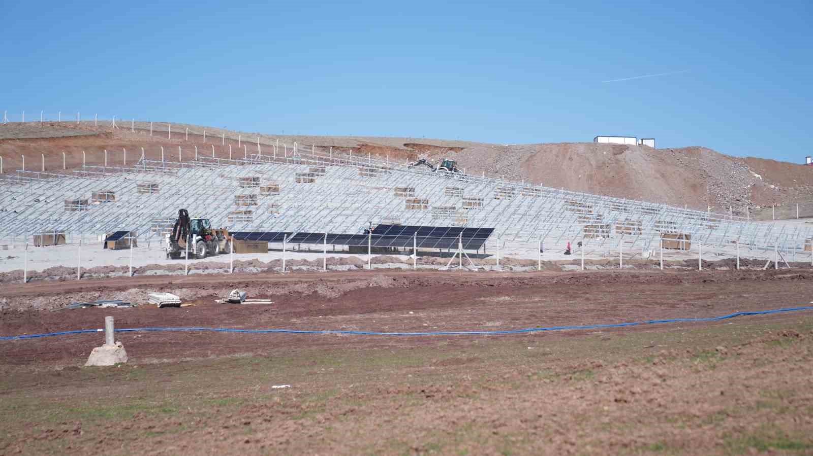 Battalgazi&rsquo;de g&uuml;neş enerjisi santrali faaliyete ge&ccedil;iyor

