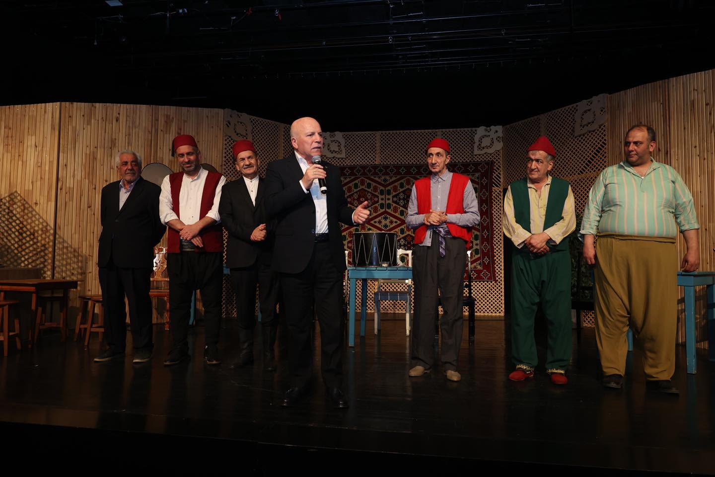 Alkışlar, Erzurum Şehir Tiyatrosu’na