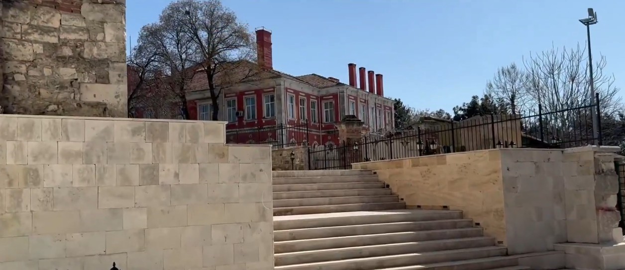 Edirne&rsquo;de Fatih d&ouml;nemine ait &rsquo;Peykler Medresesi&rsquo; kapılarını yeniden a&ccedil;ıyor
