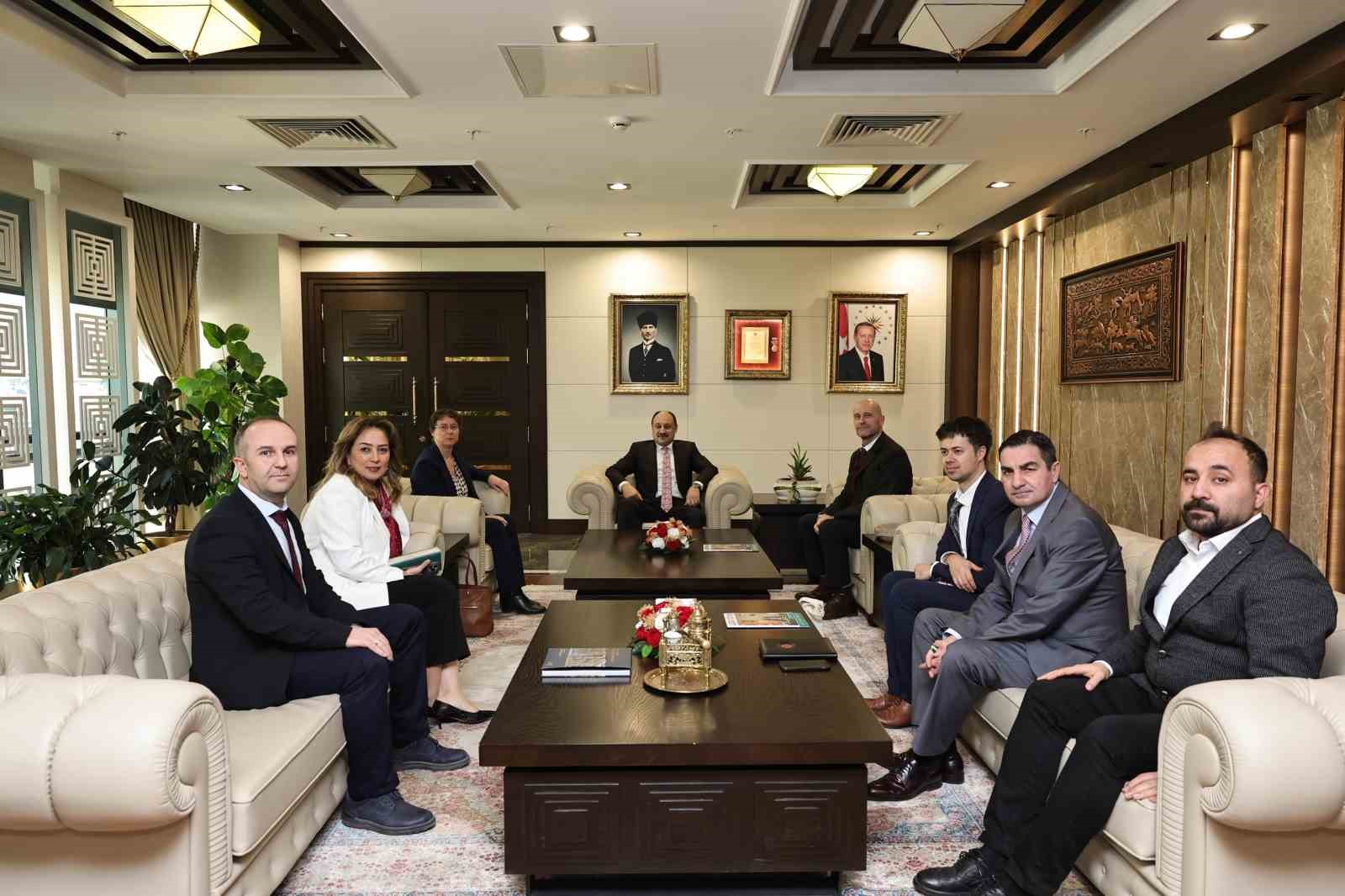 Fransa B&uuml;y&uuml;kel&ccedil;isi Dumont&rsquo;tan G&uuml;lpınar&rsquo;a ziyaret
