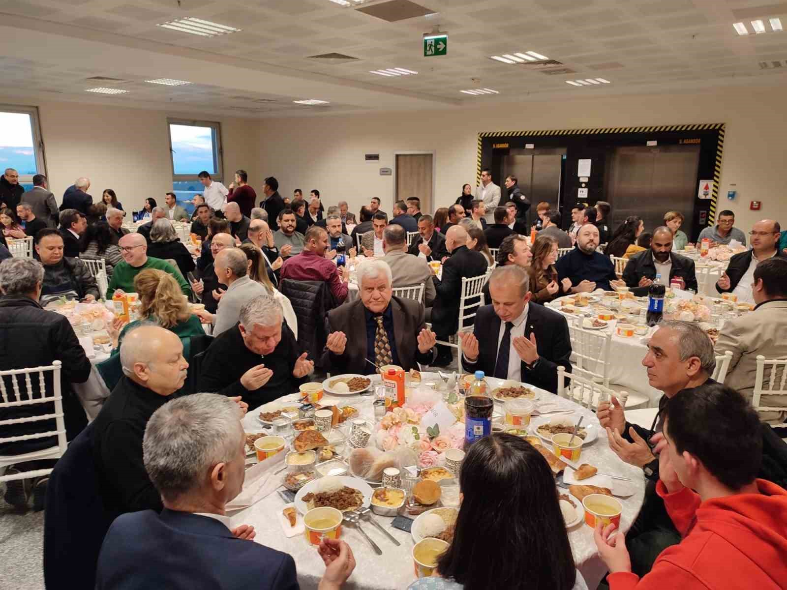 Keşan&rsquo;da Devlet Hastanesi y&ouml;netimi tarafından iftar verildi
