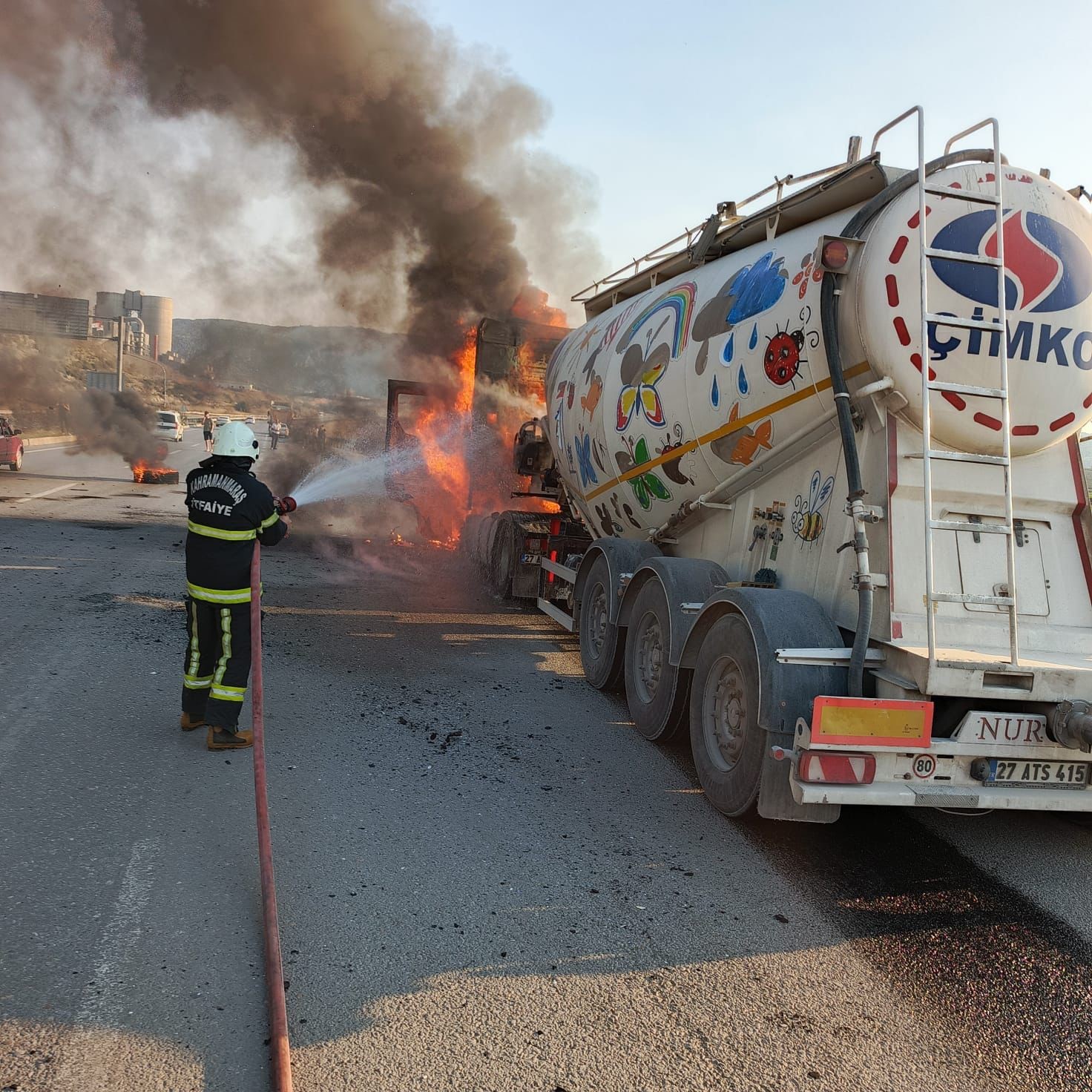 Kahramanmaraş’ta beton mikseri yandı