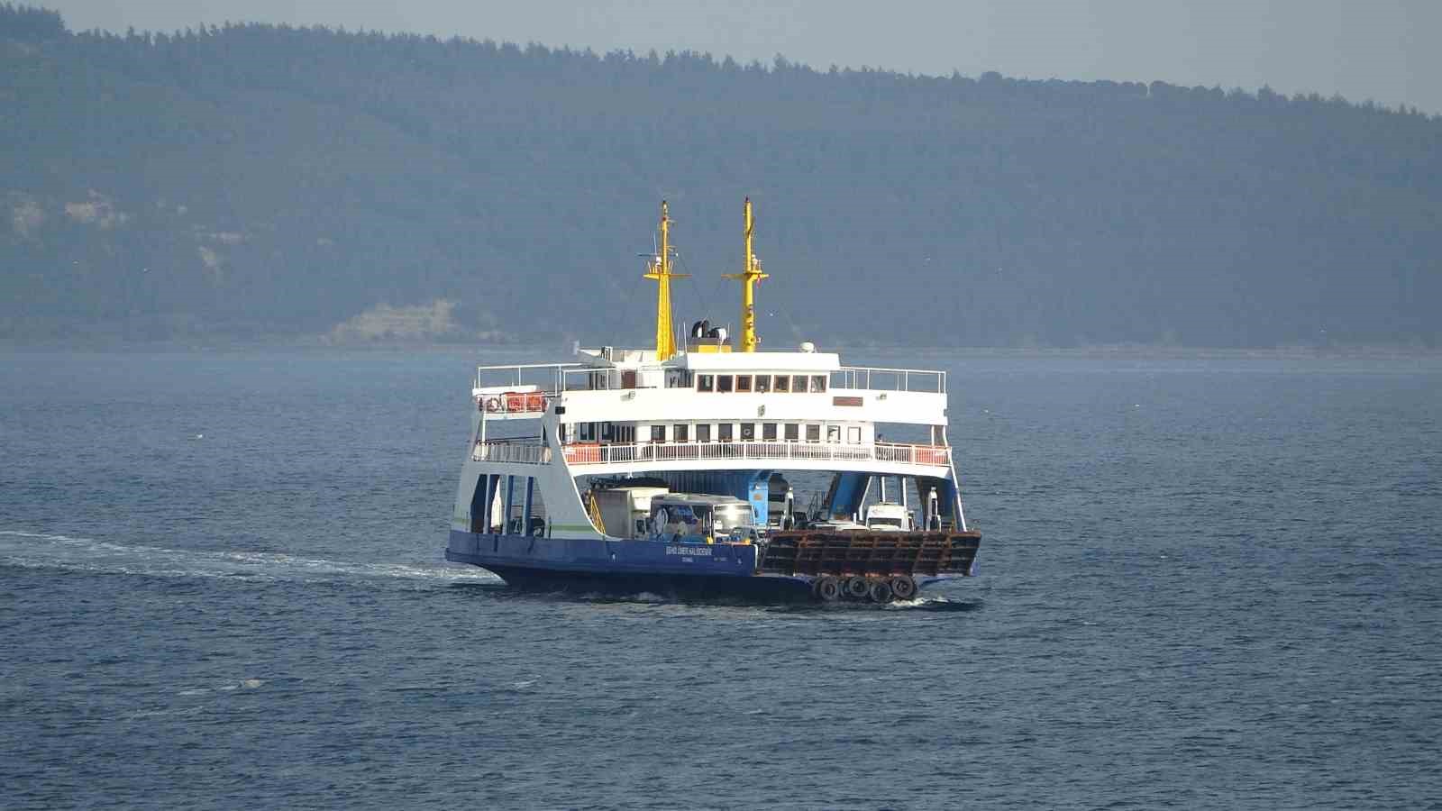 Bozcaada&rsquo;ya bazı feribot seferleri iptal edildi
