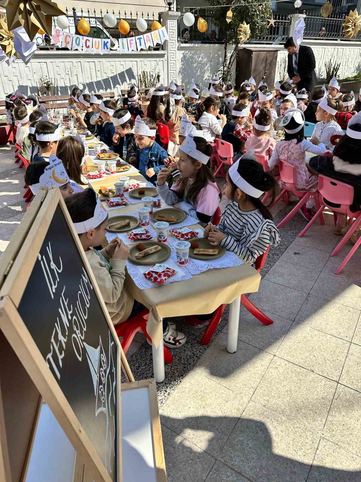 Miniklerin ilk ’tekne orucu’ heyecanı
