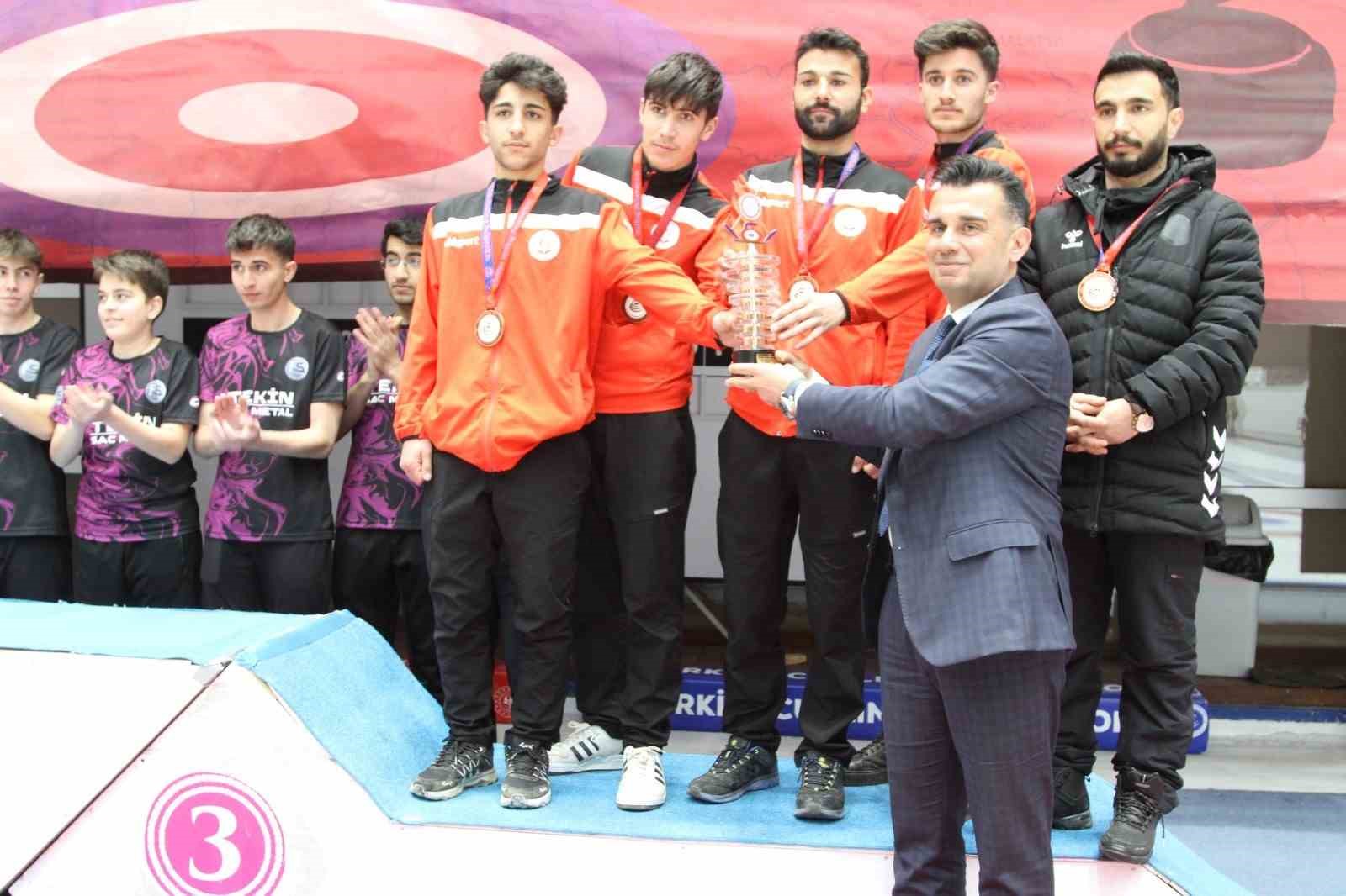 Erzurum&rsquo;un gururu oldular
