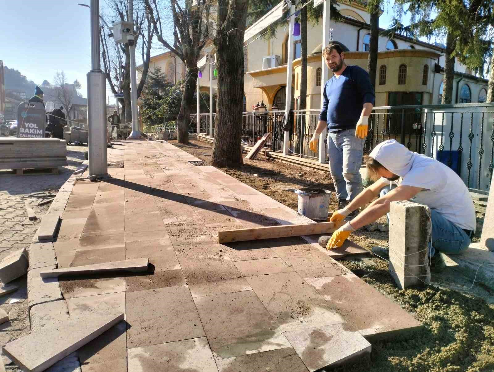 Havalar ısındı, üstyapı çalışmaları hızlandı
