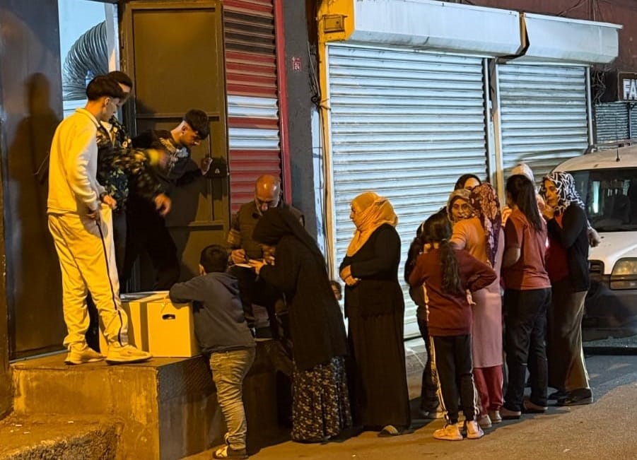 Fatih Mahalle muhtarından örnek davranış