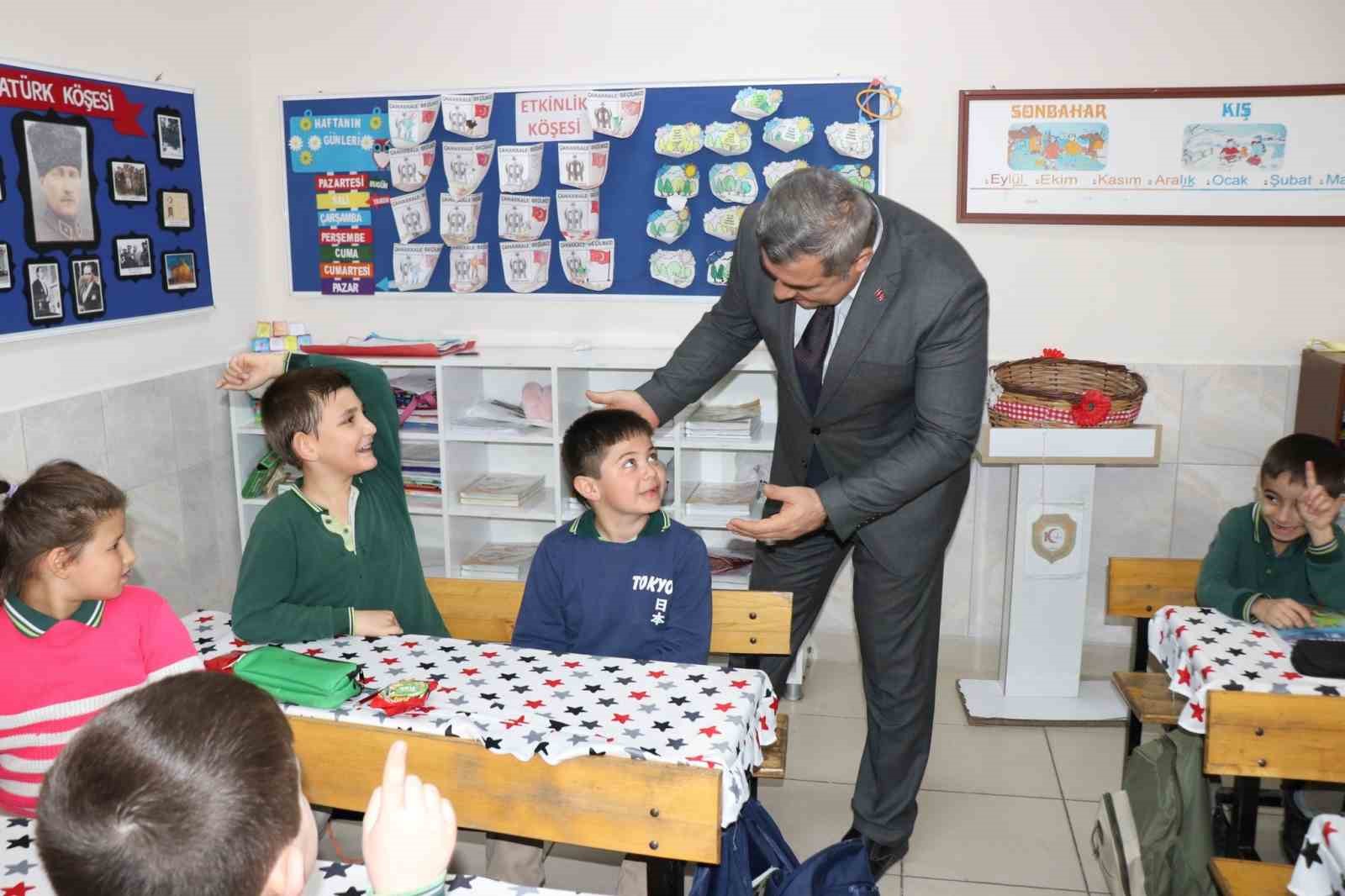 Sünnetci, öğrencilerle buluştu