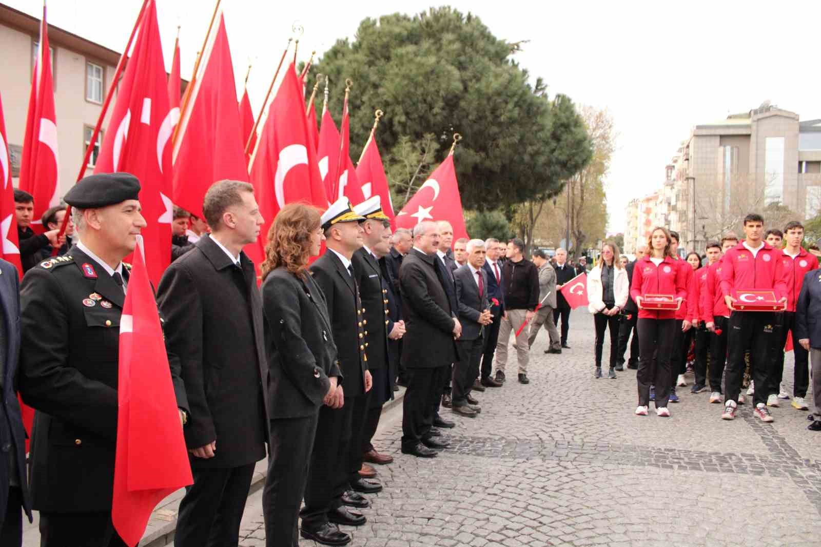 &Ccedil;anakkale&rsquo;de 110 yıllık &rsquo;Zafer&rsquo; coşkusu
